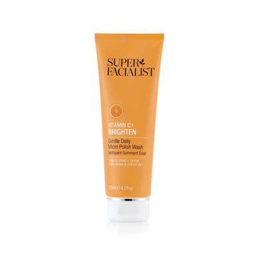 Super Facialist Vitamin C + Brighten Gentle Daily Micro Polish Wash Αντιγηραντικό Scrub Προσώπου 125ml